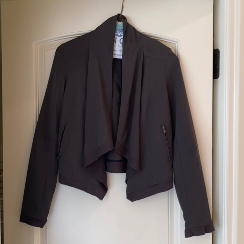 Grey cropped jacket